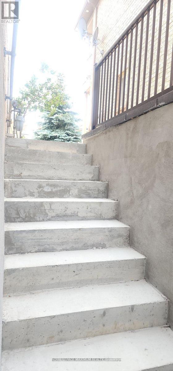 Photo - 19 Maple Forest Dr