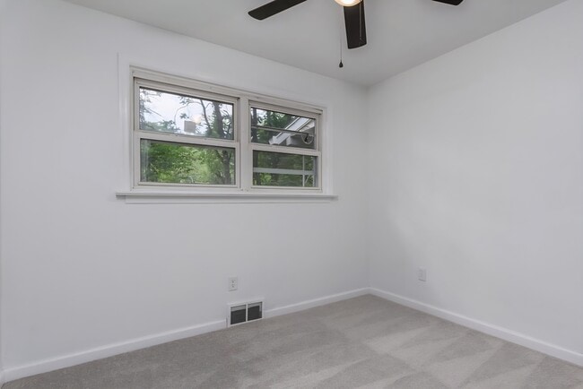 Photo - 1129 Pleasant Rd