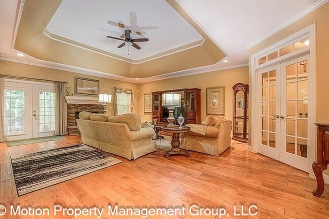 Photo - 682 E Mourning Dove Ct