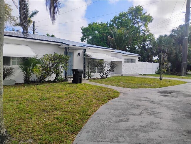 Photo - 2600 SW 9th Ave