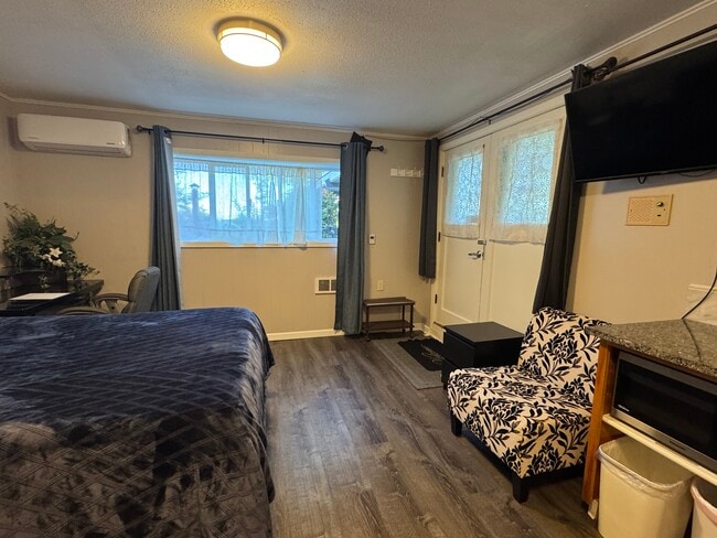 Photo - 3354 NW Crest Dr