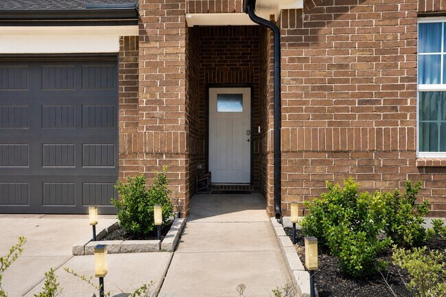 Photo - 2908 Misty Elm Ln