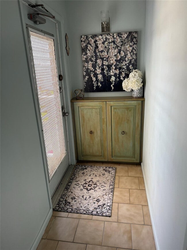 Photo - 4054 Exeter Unidad C