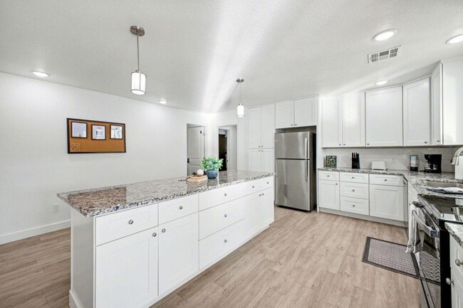 217 N Fraser Dr