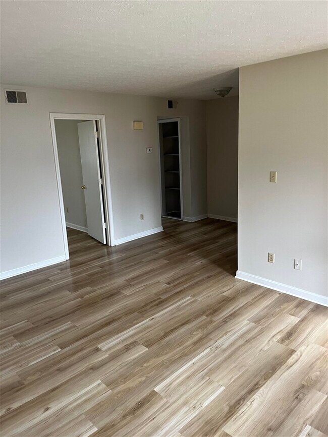 Photo - 1420 Hill St Unit 5