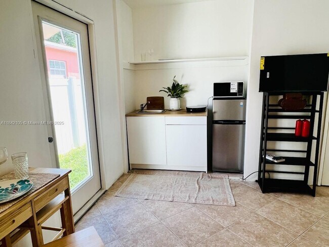 Photo - 11400 NE 13th Ave Apartamento Unidad 1