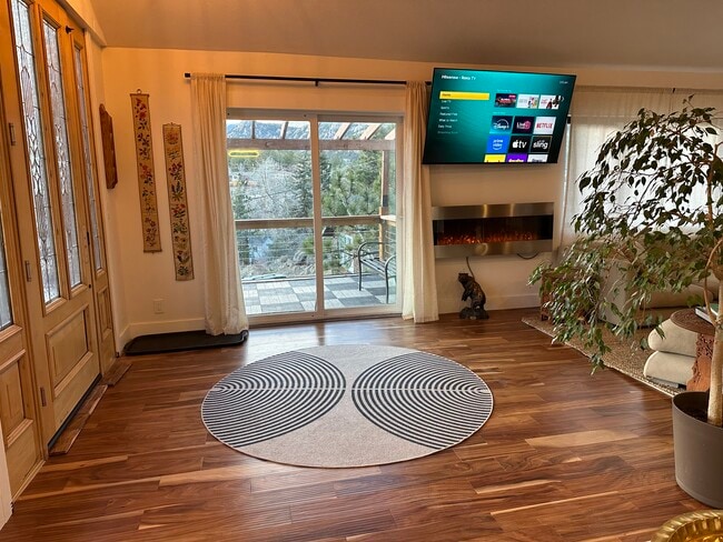 Photo - 230 Cyteworth Rd Unit Main House