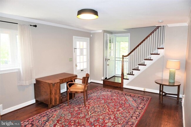 Photo - 215 Crestmoor Cir