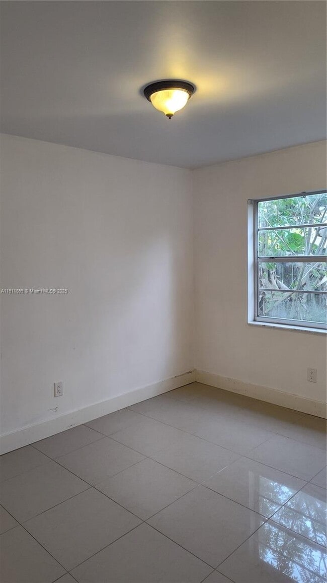 Photo - 118 Bobwhite Rd