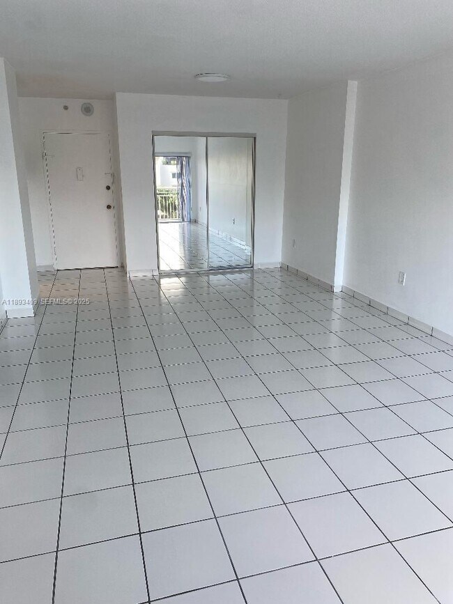 Photo - 400 Kings Point Dr Unit 328