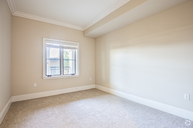 2BR, 2BA - B6