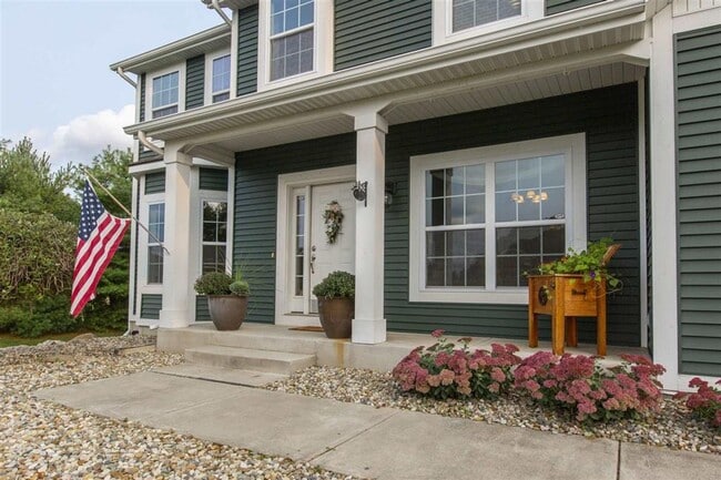 Photo - Penn Schools executive home on 5 acres in Granger IN!