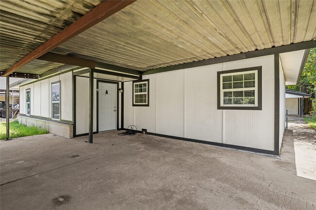 Building Photo - 3214 Brea Crest St