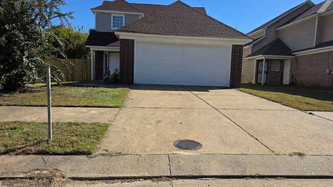 Building Photo - 4686 Royal View Dr