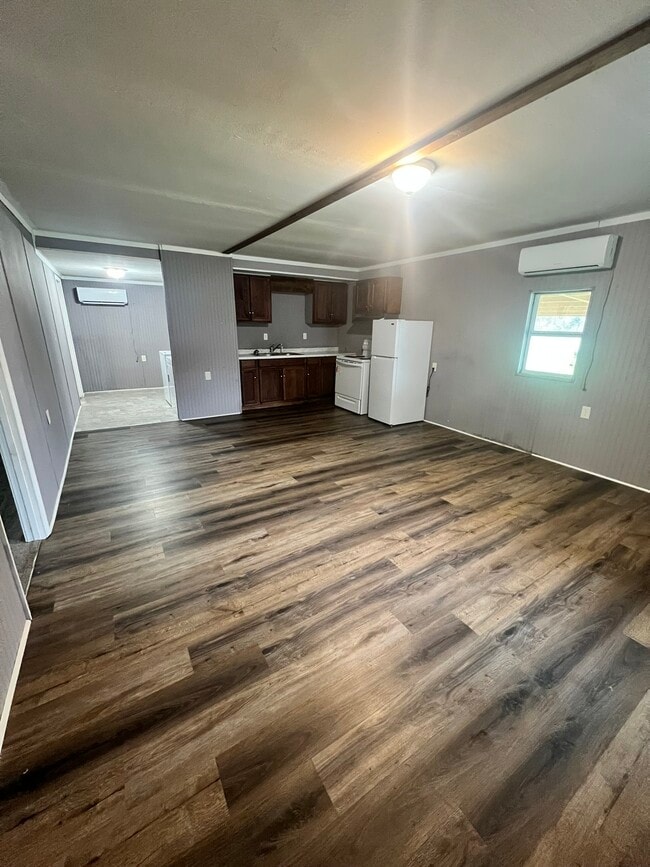 Photo - 1492 Joe Miller Rd