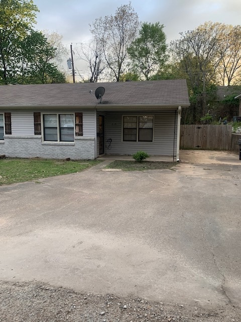 Building Photo - 218 Pekin St