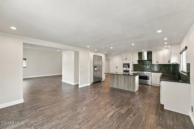 5769 Nutwood Cir