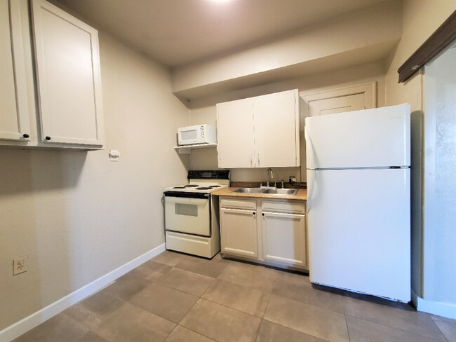 Photo - 309 W Jacinto St Unidad 2