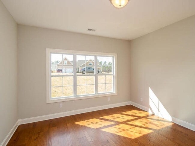 Photo - 4547 Willie Daniel Dr