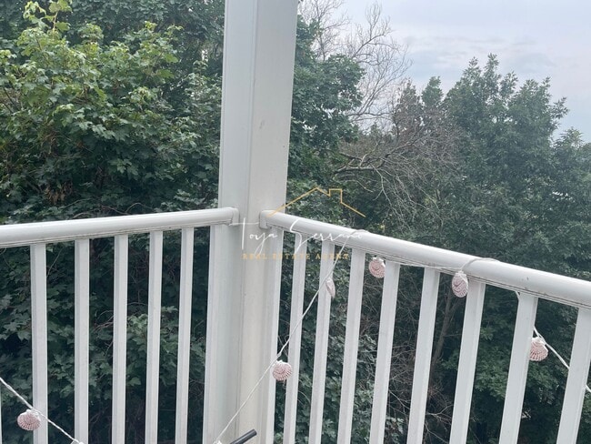 Photo - 47 Beech Glen St Unit 3