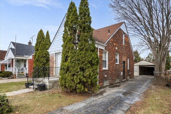 Photo - 16283 Carlisle St