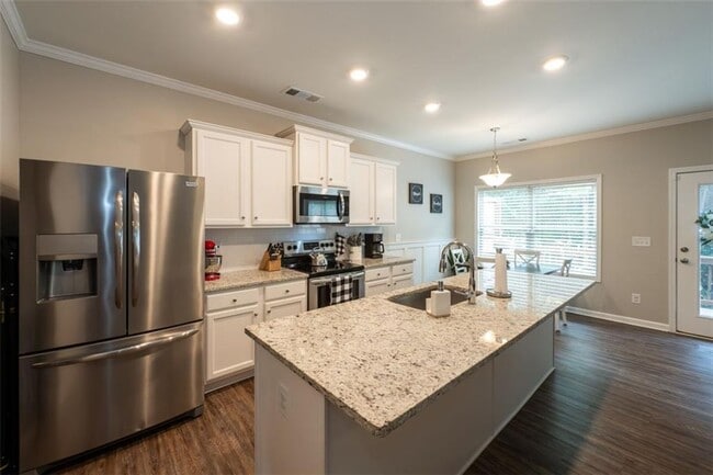 Photo - 819 Ash St