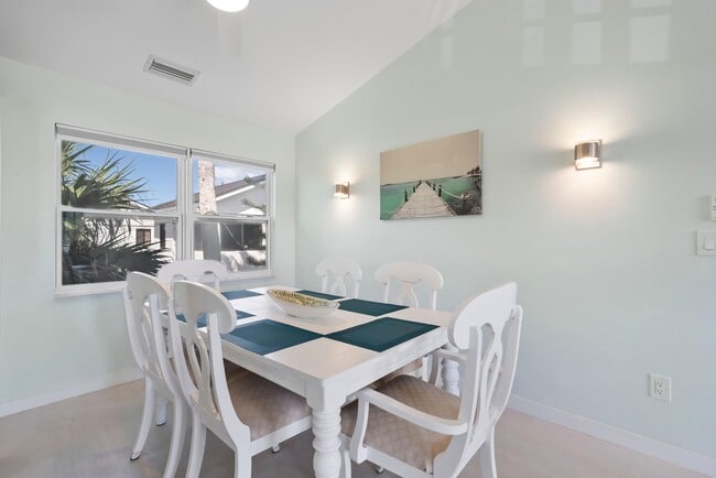 Photo - 670 Hernando St Unit A