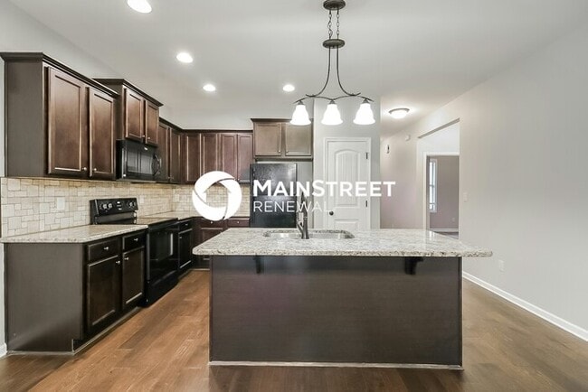 Photo - 3 Bedroom Pet-Friendly Home in CLAYTON, NC with Main Street Renewal