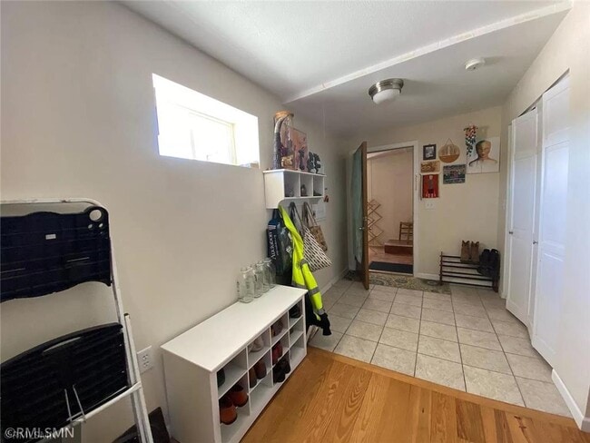 Building Photo - 206 2nd Ave