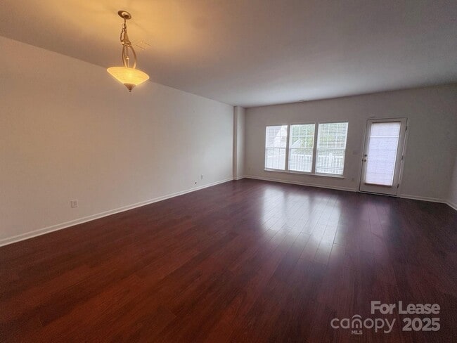 Photo - 15610 King Louis Ct