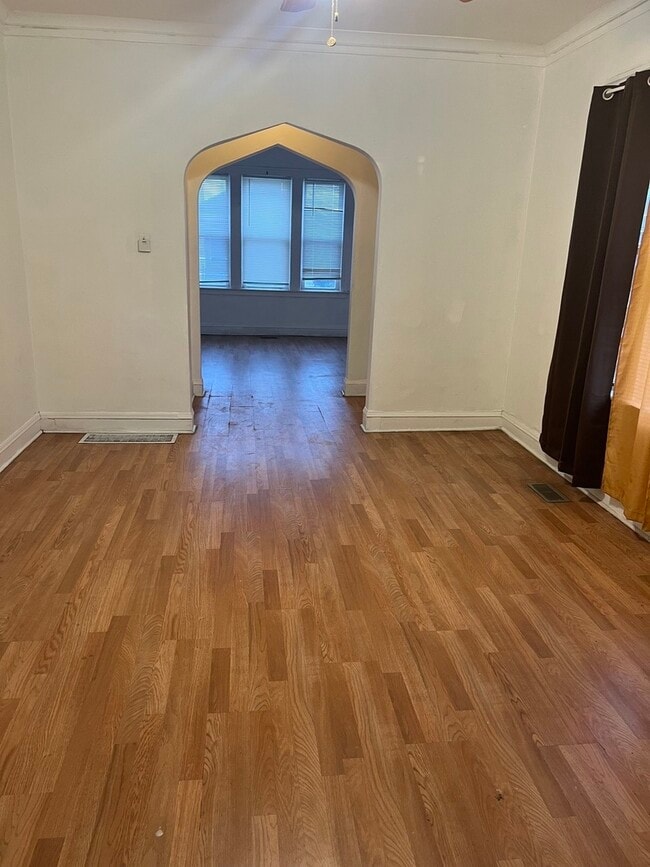 Photo - 8416 S Euclid Ave