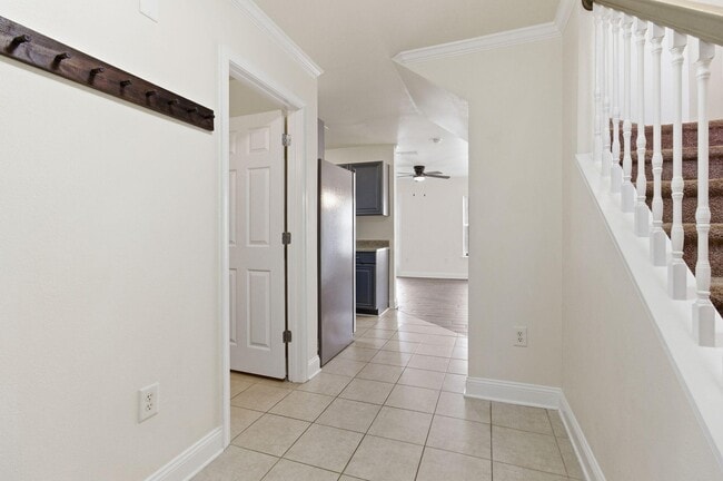 Photo - 551 Wingspan Way