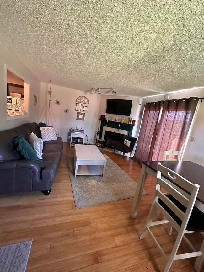 Photo - 2033 N Economy Rd Unit 6