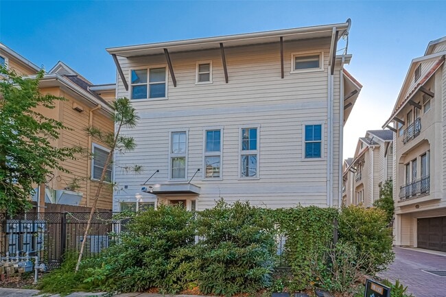 Photo - 219 Knox St