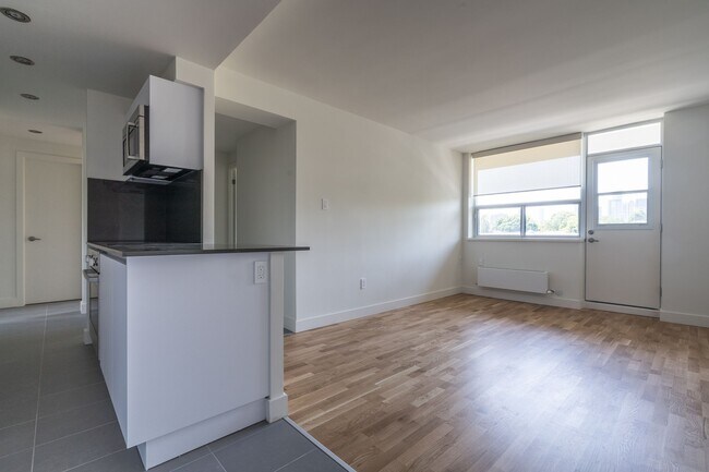 Photo - 230 Oak St Unit 1012