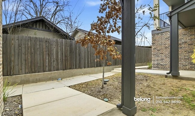 Photo - 411 Ira Ave