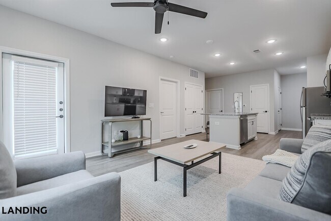 Photo - 1650 Harris Hill Rd Unidad 07-7105