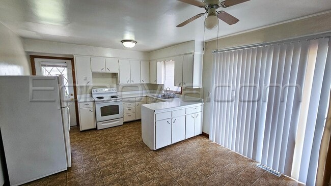 Photo - 167 Red Wing Rd SW