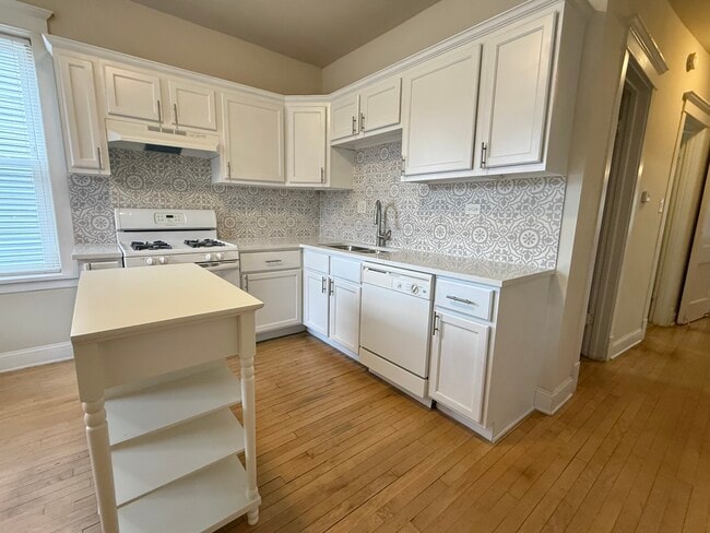 Photo - 4034 N Monticello Ave Unit 1