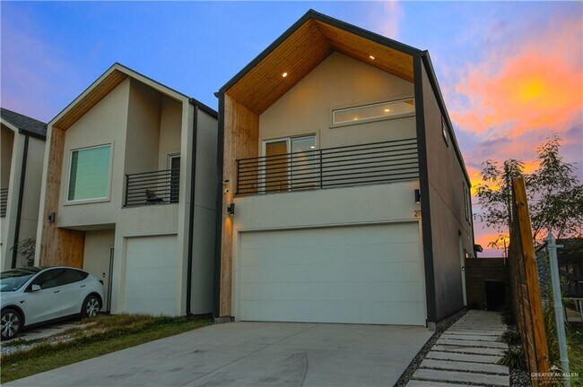 Photo - 23 N 28th St