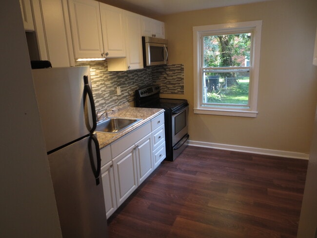 Photo - 341 Hemlock Dr