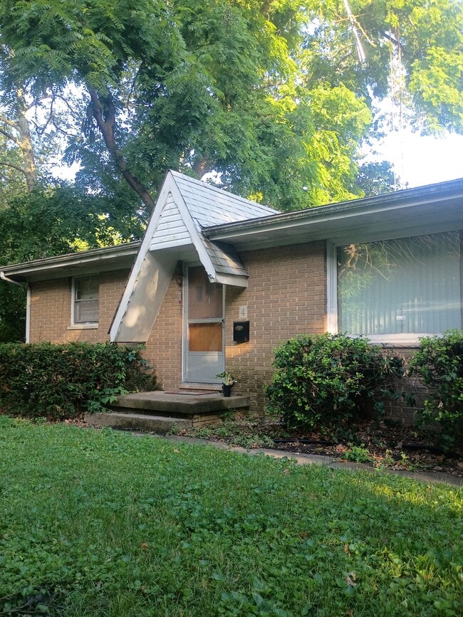 Building Photo - 1107 W Maple Ave S Unit 4