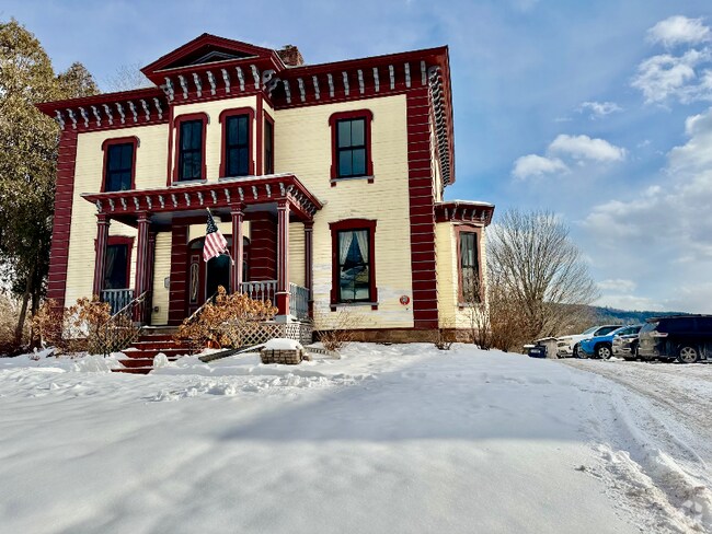 Building Photo - 1080 Waterbury-Stowe Rd Unit 1080 Waterbury- Stowe Rd Rental