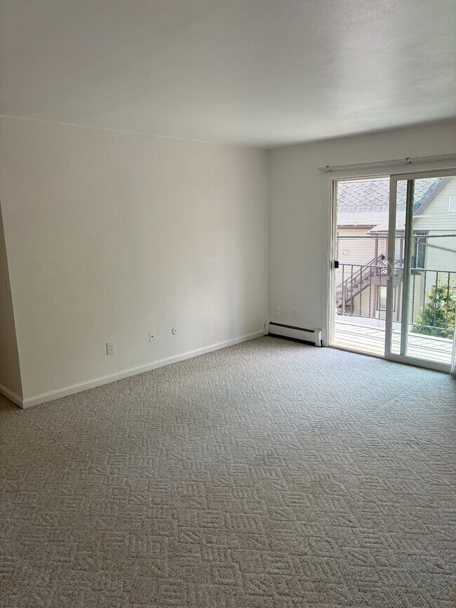 Photo - 121 W William St Unidad 303