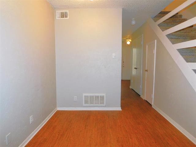 Photo - 1911 Kingswood Ct
