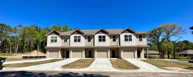 Photo - 16117 Pawnee Dr Townhome
