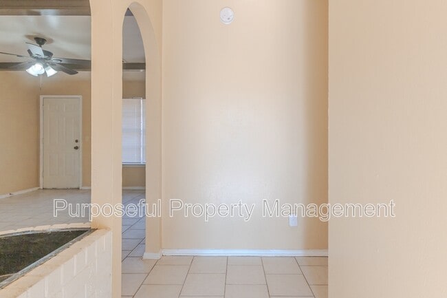 Photo - 809 Meadowgreen Dr