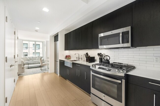 Photo - 500 W 50th St Unit ID1461702P