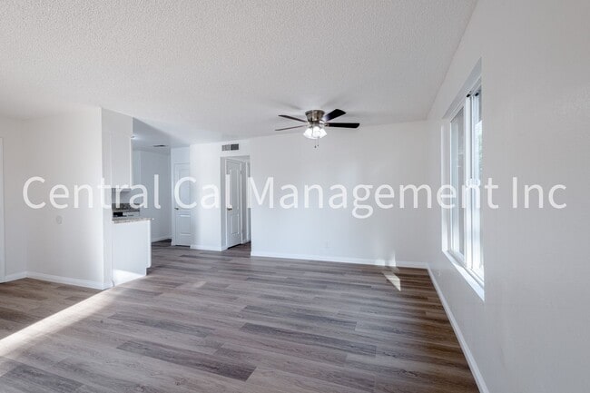 Photo - 4621 Auburn St Unidad 4621 Auburn St