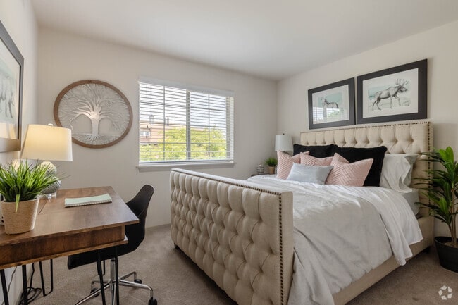 2BR, 2BA - 1,100SF - Second Bedroom